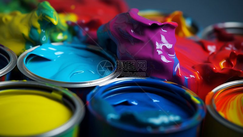 乳胶漆喷涂与滚涂：步骤差异与适用场景